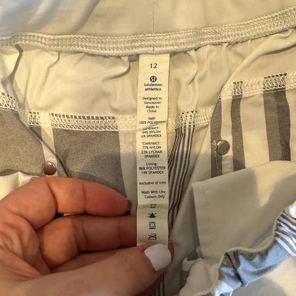 LULULEMON Grey and White Striped Shorts - Picture 4 of 4